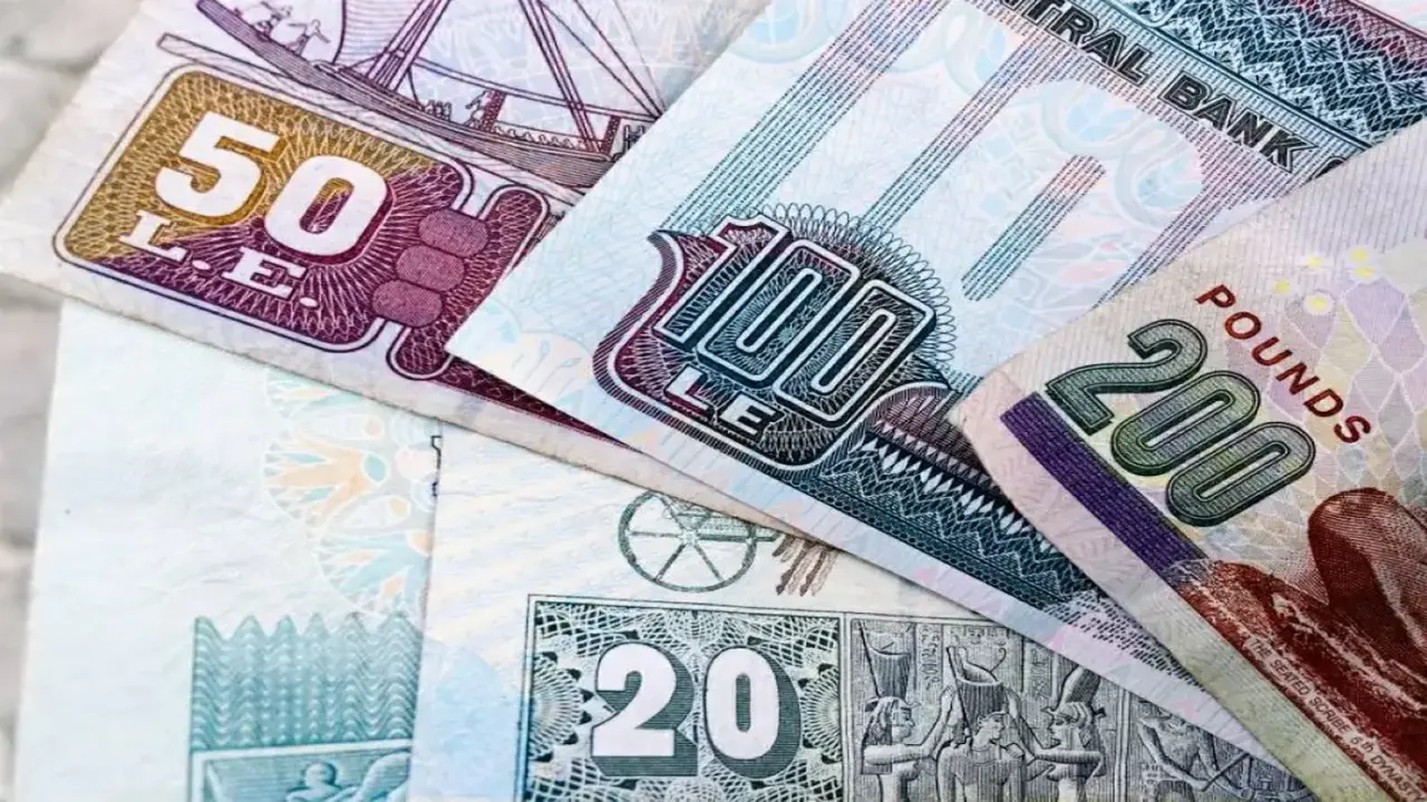 ارتفاع مفاجئ.. سعر الدولار أمام الجنيه المصري يكسر حاجز التوقعات بمنتصف التعاملات